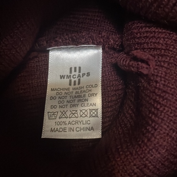 Unisex Knit Toque - Picture 3 of 3